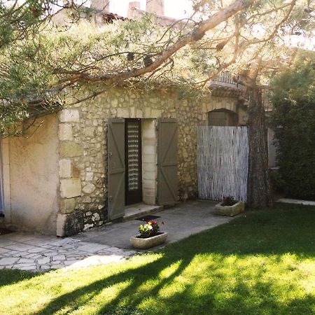 Mas Grimaud - Gite- Studio Et Chambres D'Hotes Familiales Eygalières Exterior foto