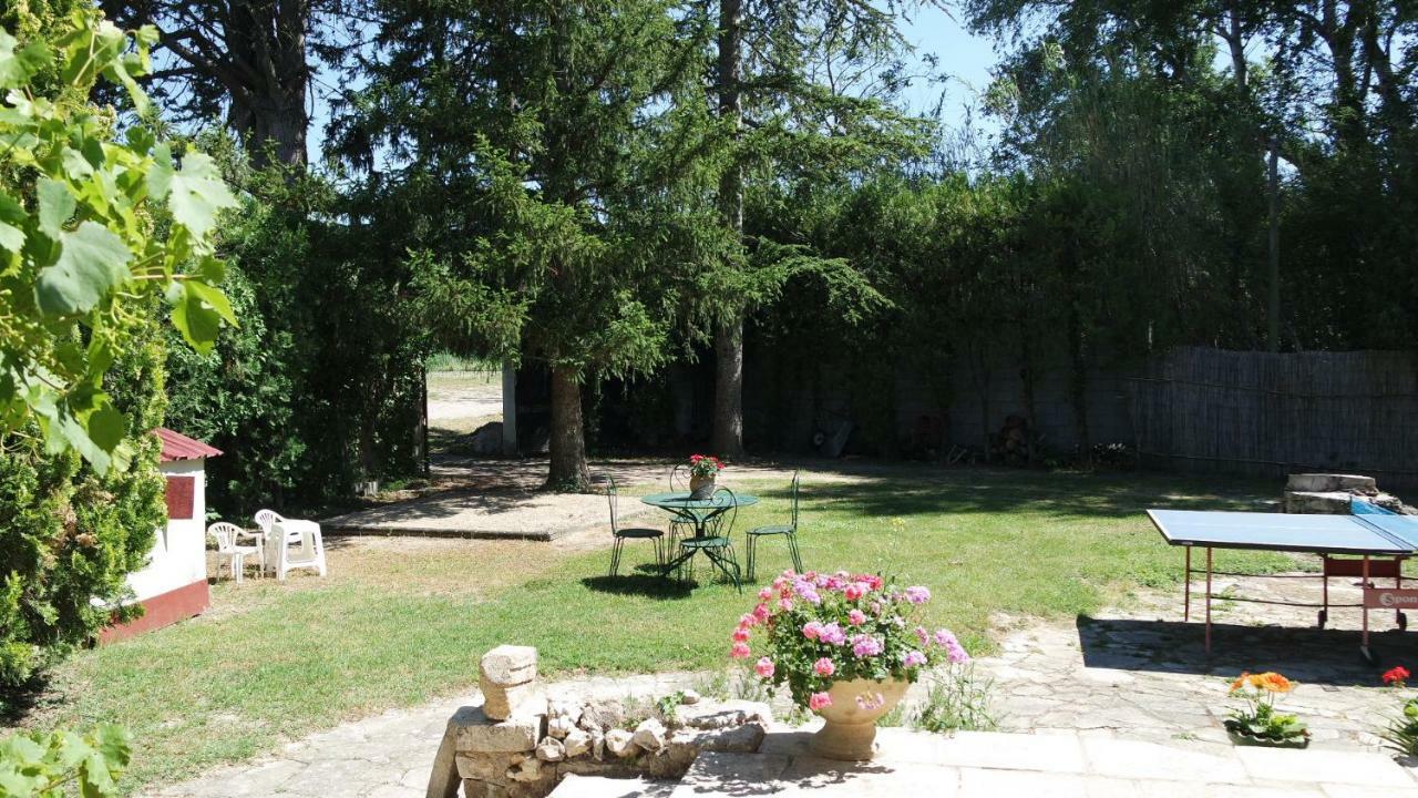 Mas Grimaud - Gite- Studio Et Chambres D'Hotes Familiales Eygalières Exterior foto